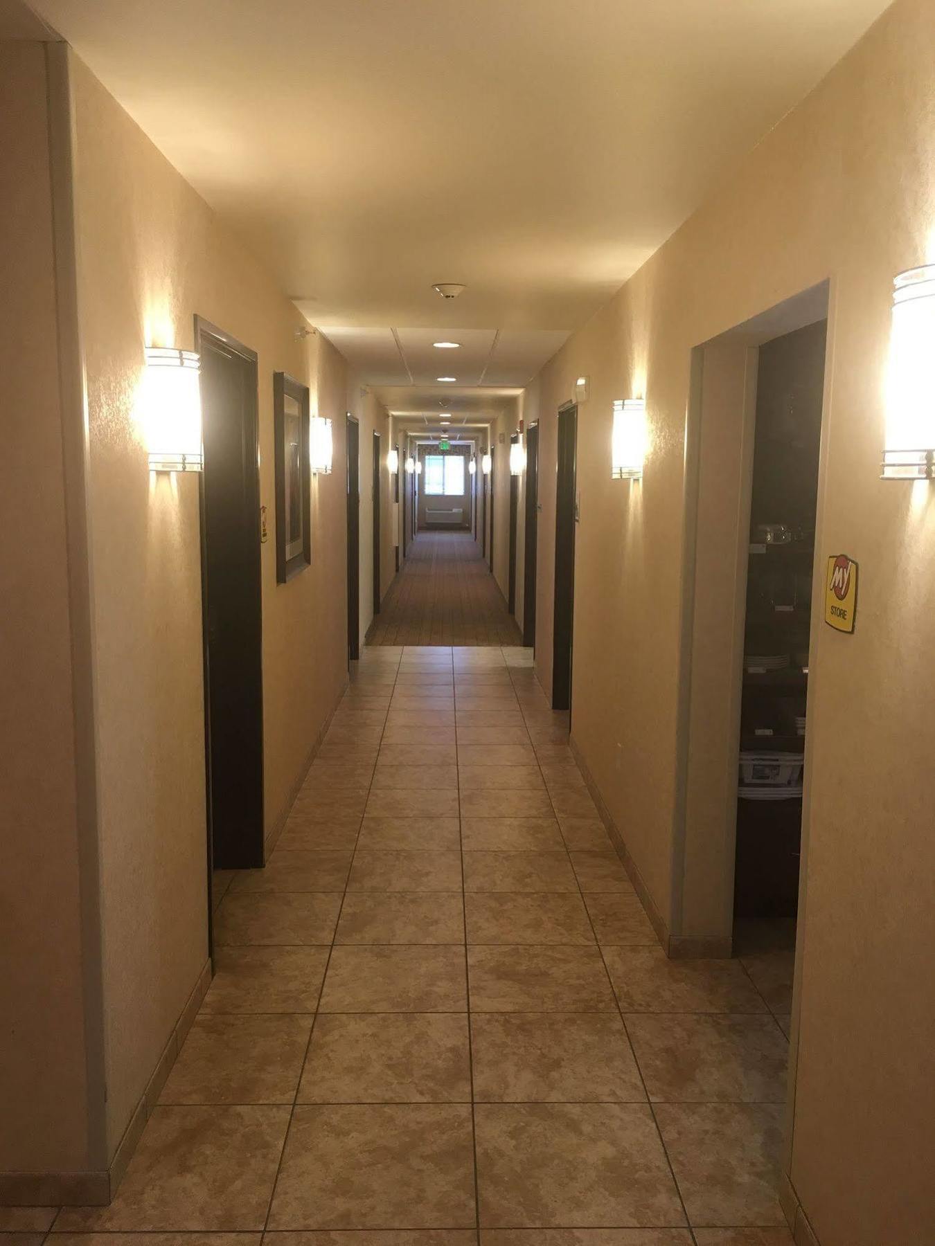 My Place Hotel-Dickinson, Nd מראה חיצוני תמונה